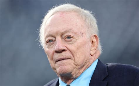 Jerry Jones explains decision on Dak Prescott.